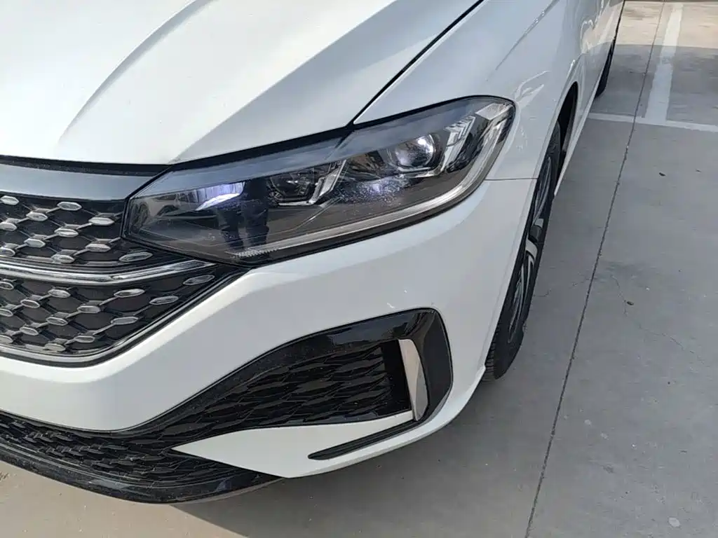 Volkswagen Lavida — миниатюра 24