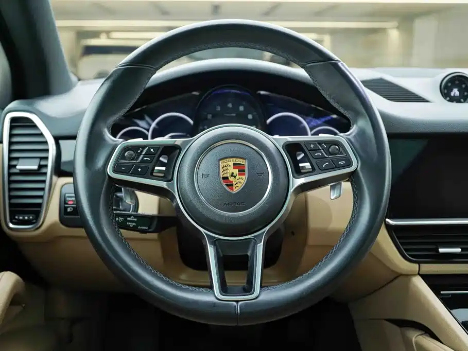 Porsche Cayenne — миниатюра 16