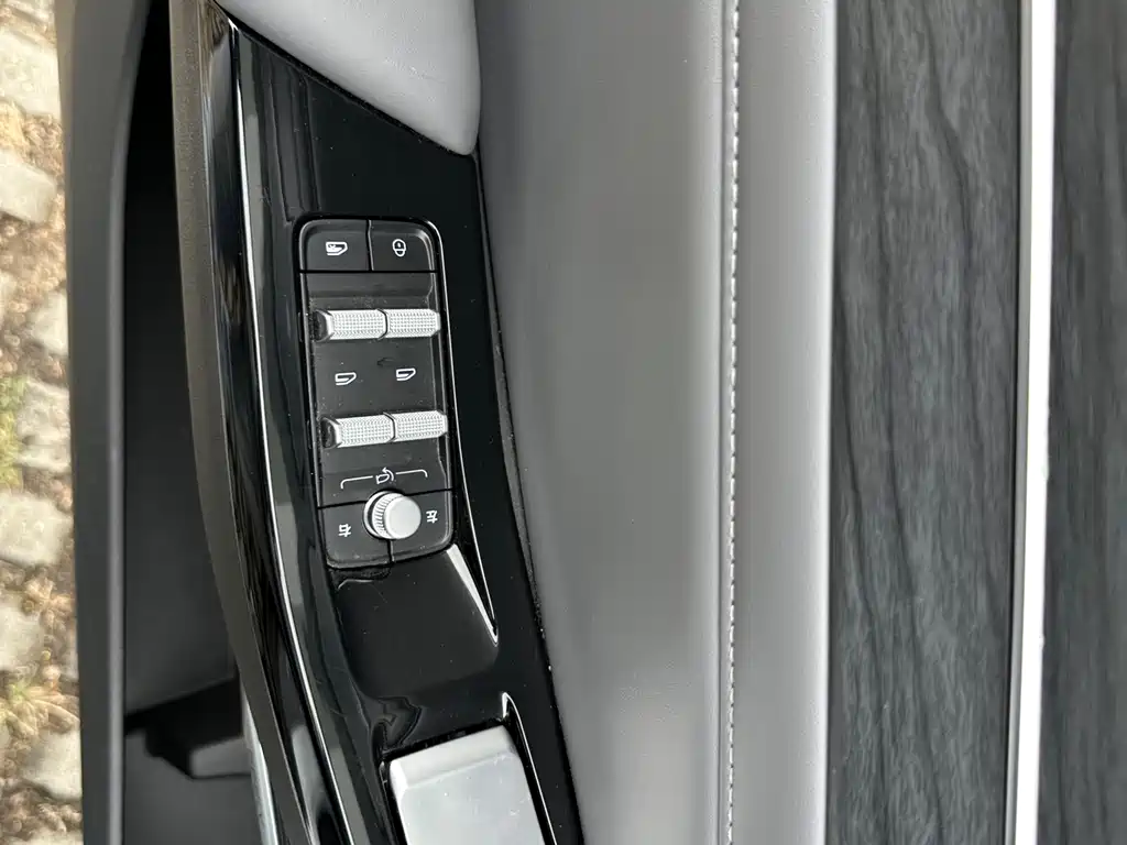 GEELY GALAXY GALAXY L6