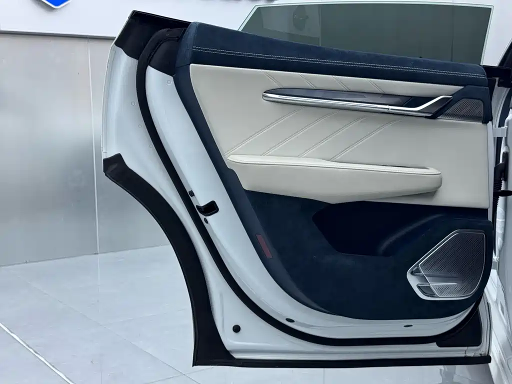 ZEEKR EXTREME KRYPTON 001