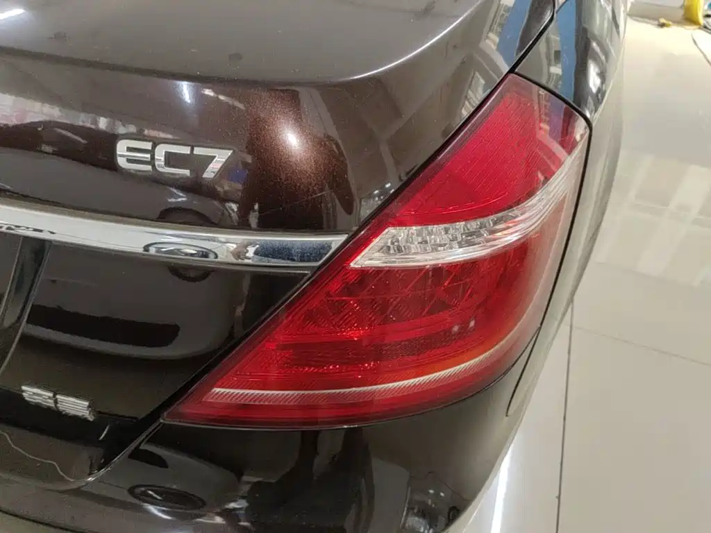 Geely Emgrand — миниатюра 8