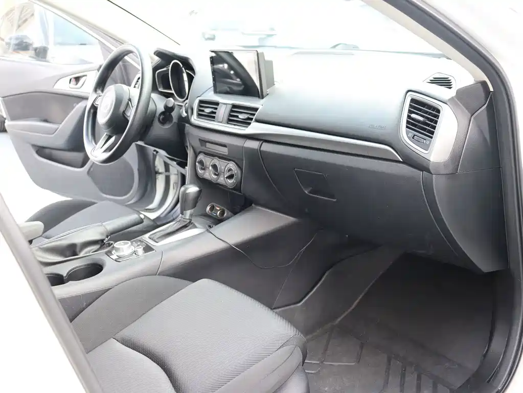 Mazda 3 Axela — миниатюра 9