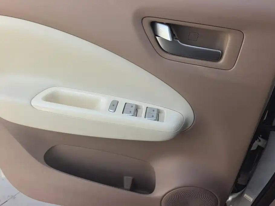 Wuling MINIEV — миниатюра 7