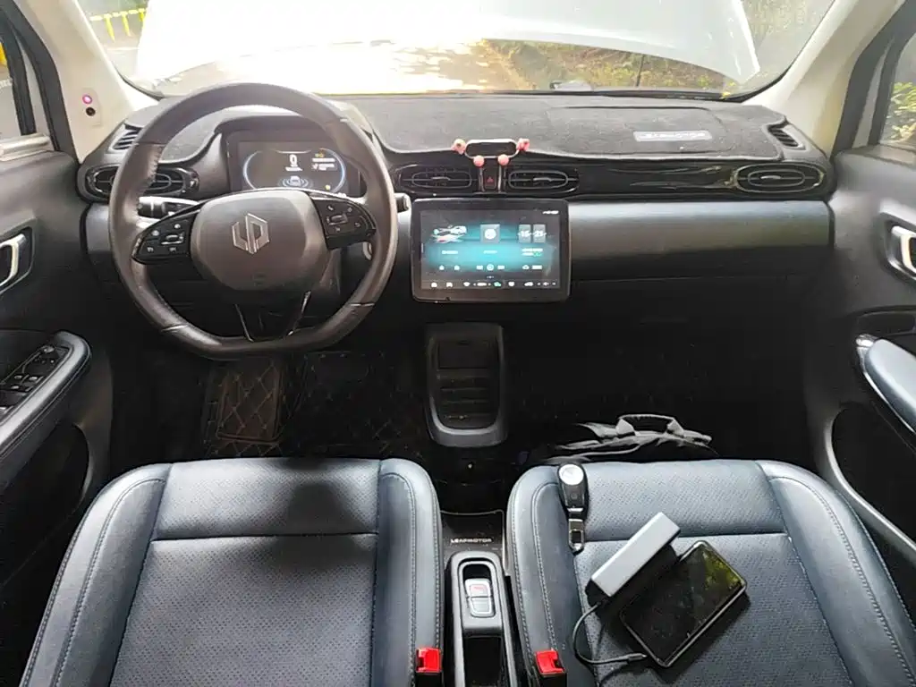 Leapmotor Leapmotor T03 — миниатюра 10