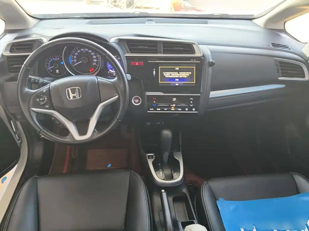 Honda Fit — миниатюра 10