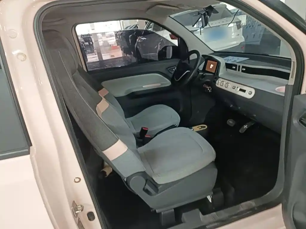 Wuling MINIEV — миниатюра 25