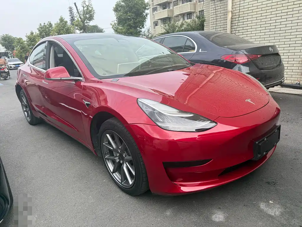 Tesla Model 3 — миниатюра 2