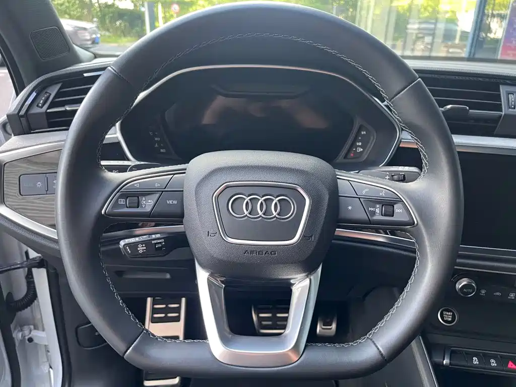 Audi Q3 — миниатюра 11