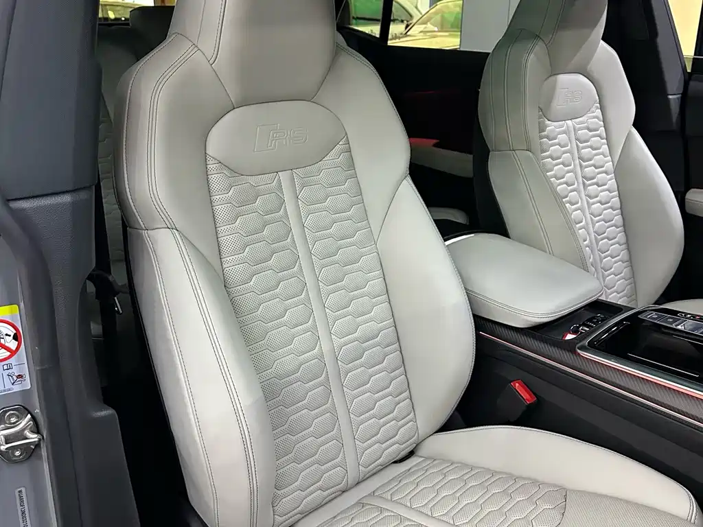 Audi RS Q8 — миниатюра 13