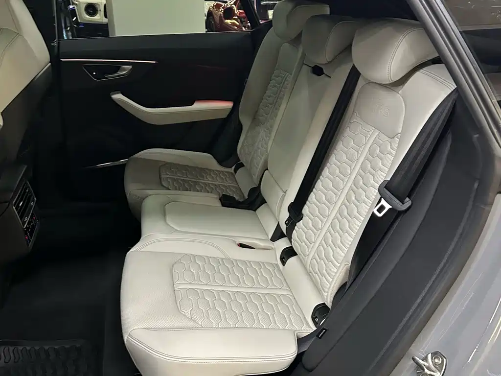 Audi RS Q8 — миниатюра 15