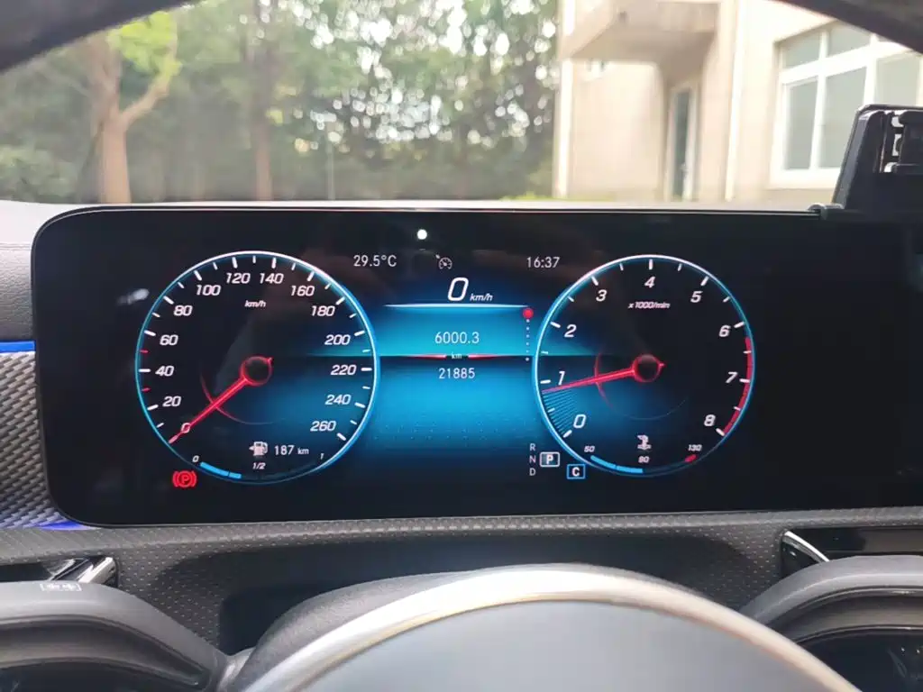 Mercedes-Benz A-Class — миниатюра 12