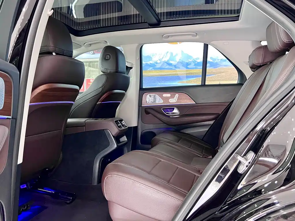 Mercedes-Benz GLE (Import) — миниатюра 10