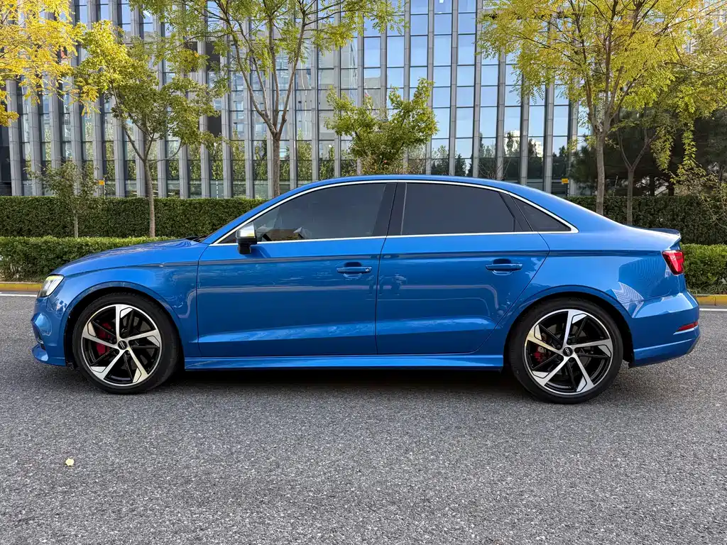 Audi S3 — миниатюра 4