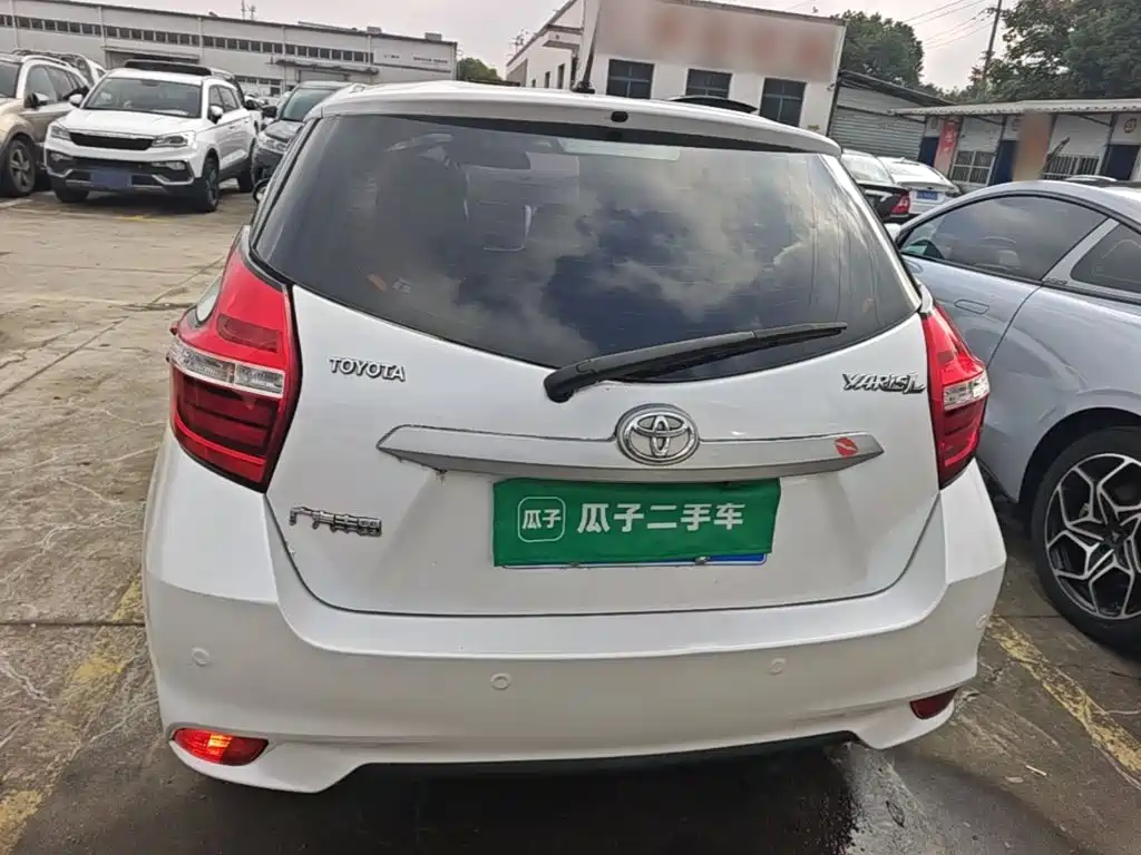 Toyota Yaris L — миниатюра 6