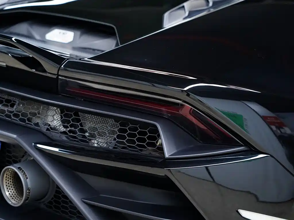 LAMBORGHINI HURACÁN