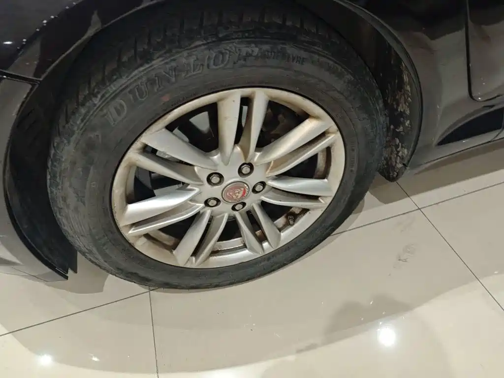 Jaguar XF — миниатюра 24