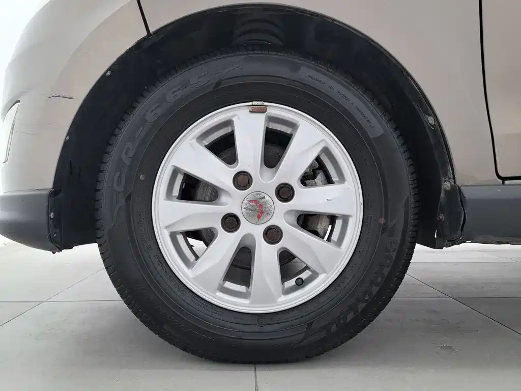 Wuling Hongguang — миниатюра 17