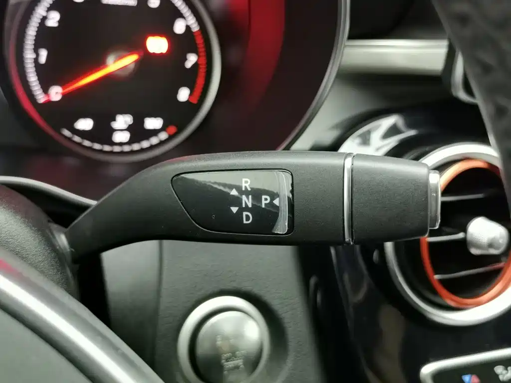 Mercedes-Benz C-Class — миниатюра 13