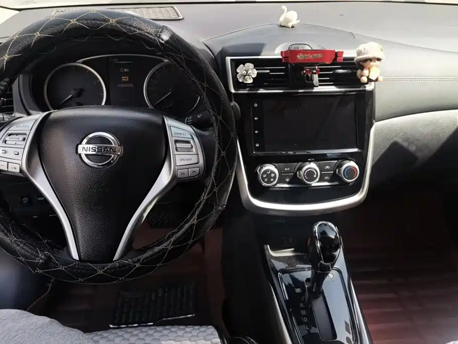 Nissan Tiida — миниатюра 12