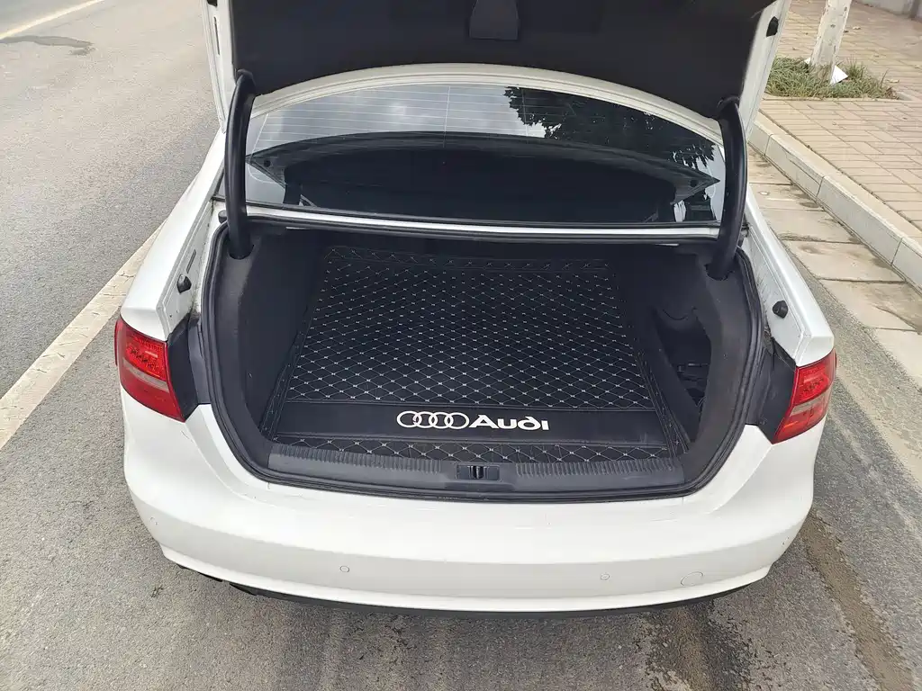 Audi A4L — миниатюра 11