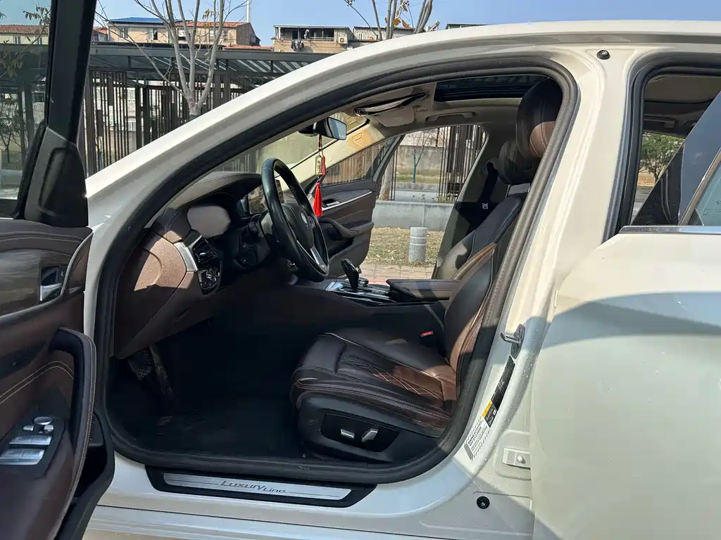 BMW 5 SERIES NEW ENERGY