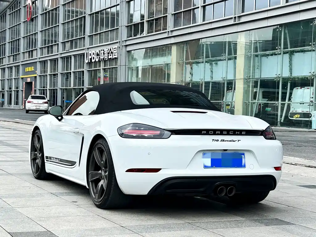 PORSCHE 718