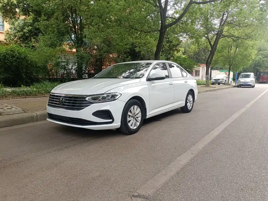 Купить Volkswagen Lavida