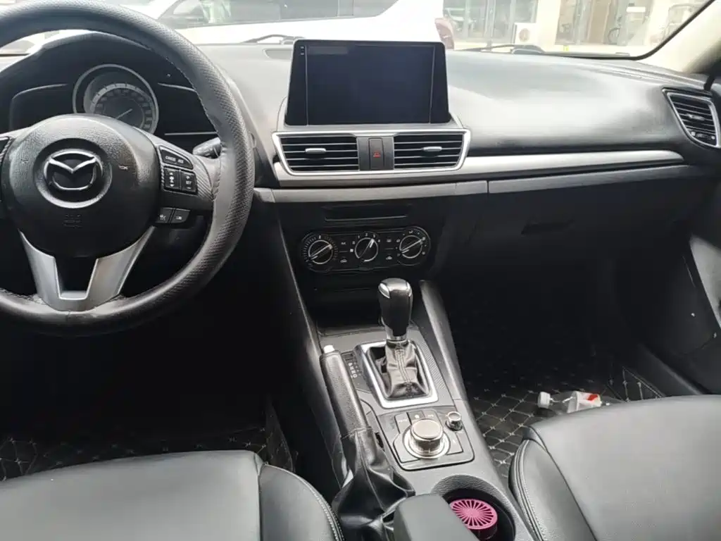 Mazda 3 Axela — миниатюра 13