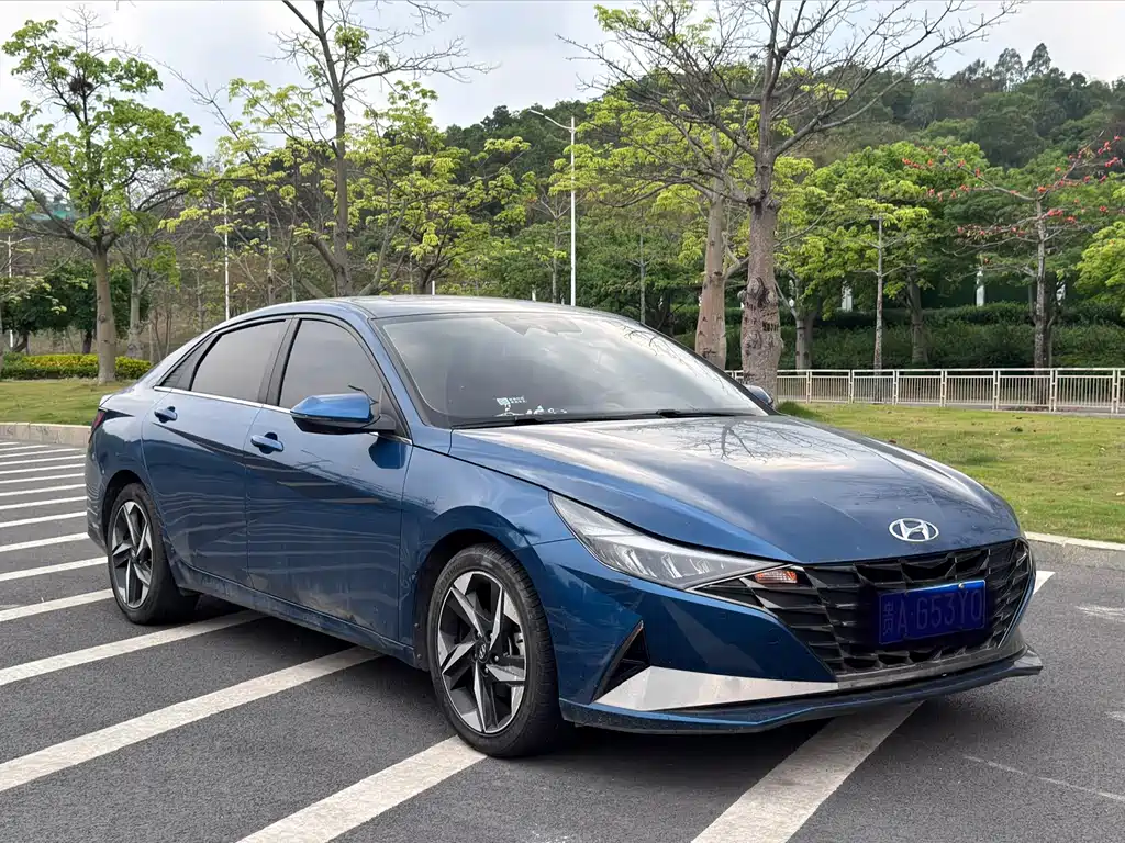 Hyundai Elantra — миниатюра 3