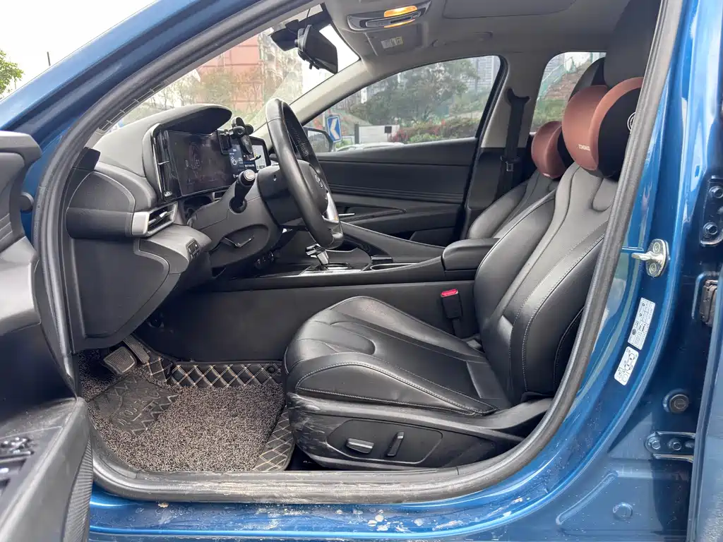 Hyundai Elantra — миниатюра 7