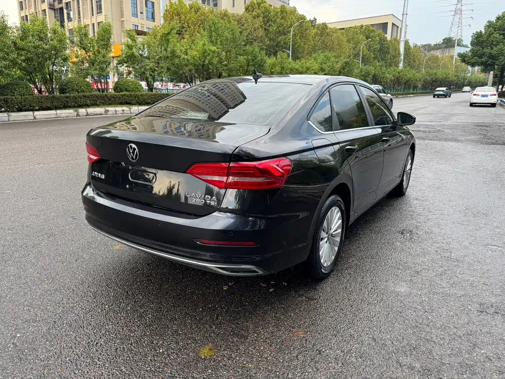 Volkswagen Lavida — миниатюра 9