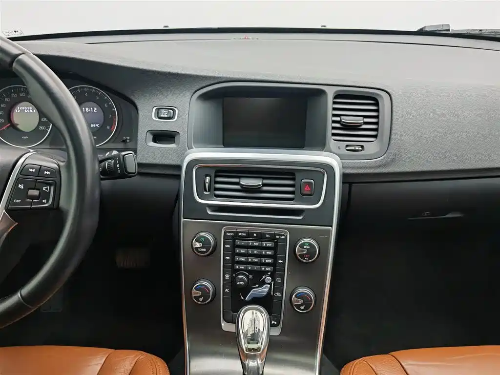 Volvo S60 (Import) — миниатюра 12