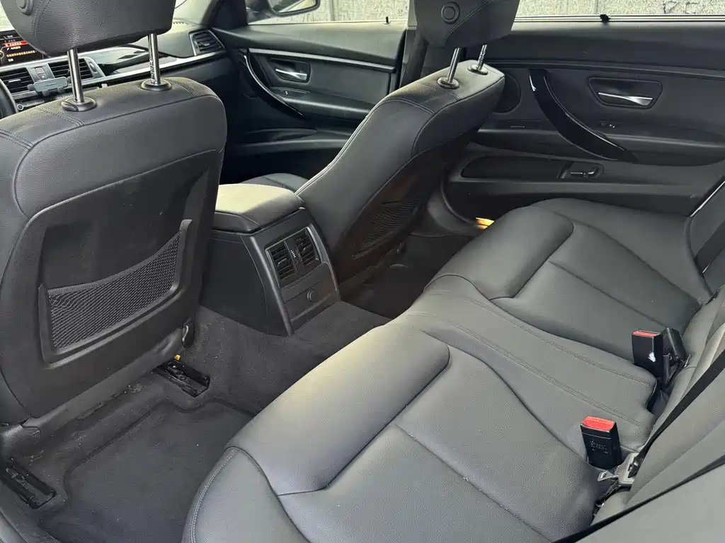 BMW 3 Series — миниатюра 8