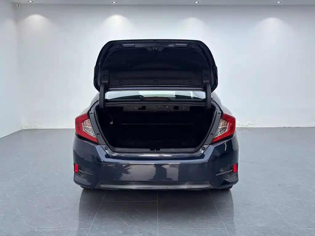 Honda Civic — миниатюра 7
