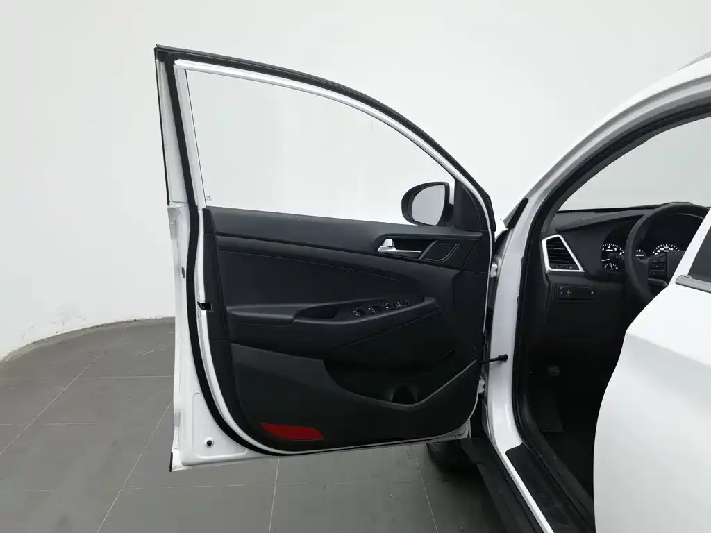 Hyundai Tucson — миниатюра 8