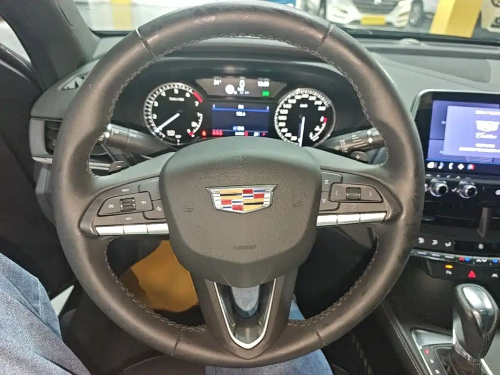 Cadillac CT4 — миниатюра 11