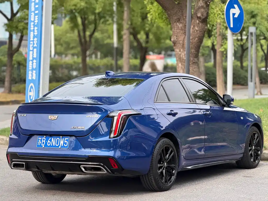 Cadillac CT4 2020 28T Fashion