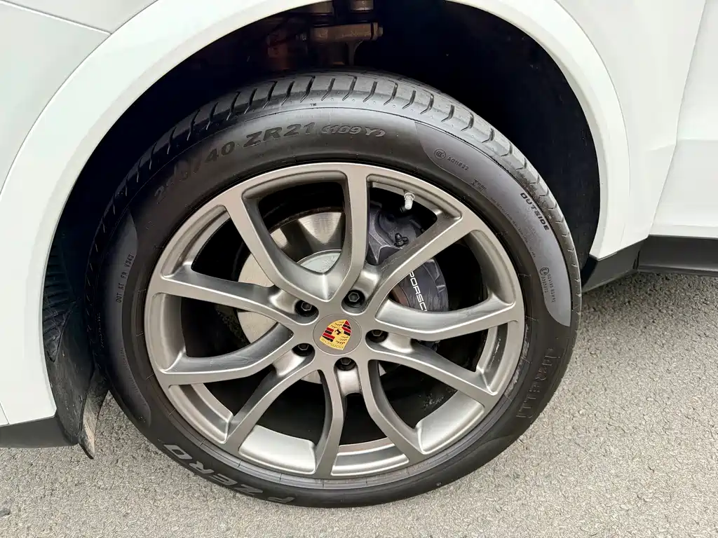 Porsche Cayenne — миниатюра 14