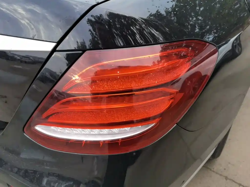 Mercedes-Benz E-Class — миниатюра 8