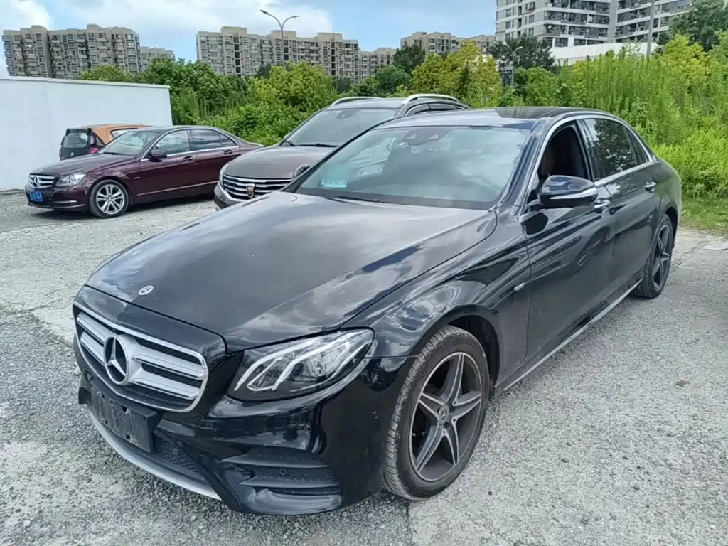 Mercedes-Benz E-Class — миниатюра 2