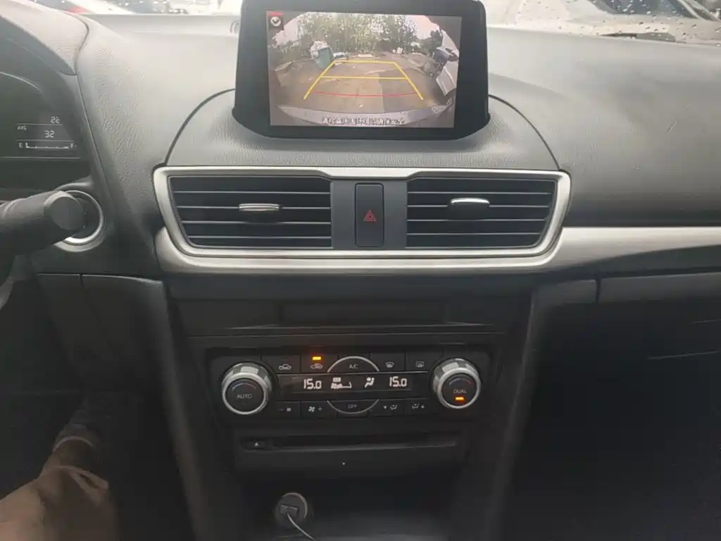 Mazda 3 Axela — миниатюра 13