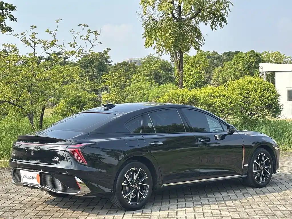 Hongqi Hongqi H6 — миниатюра 9