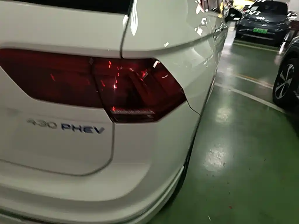Volkswagen Tiguan L PHEV — миниатюра 8