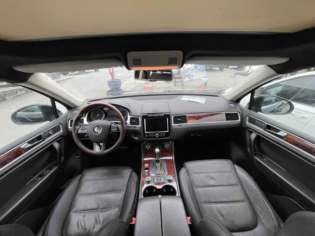 Volkswagen Touareg 2011 3.0TSI