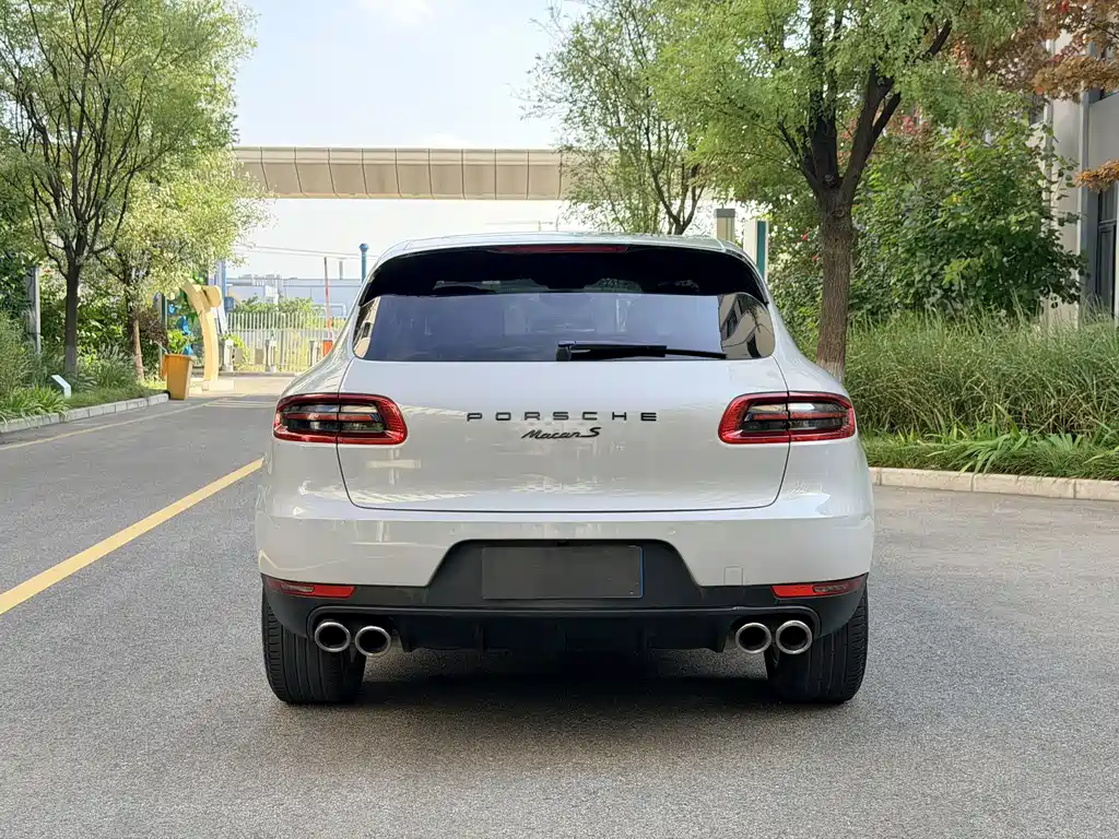 Porsche Macan — миниатюра 8