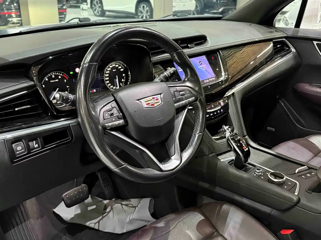 Cadillac XT6 — миниатюра 11