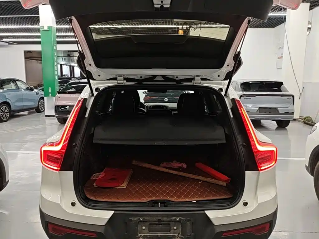 Volvo XC40 — миниатюра 19