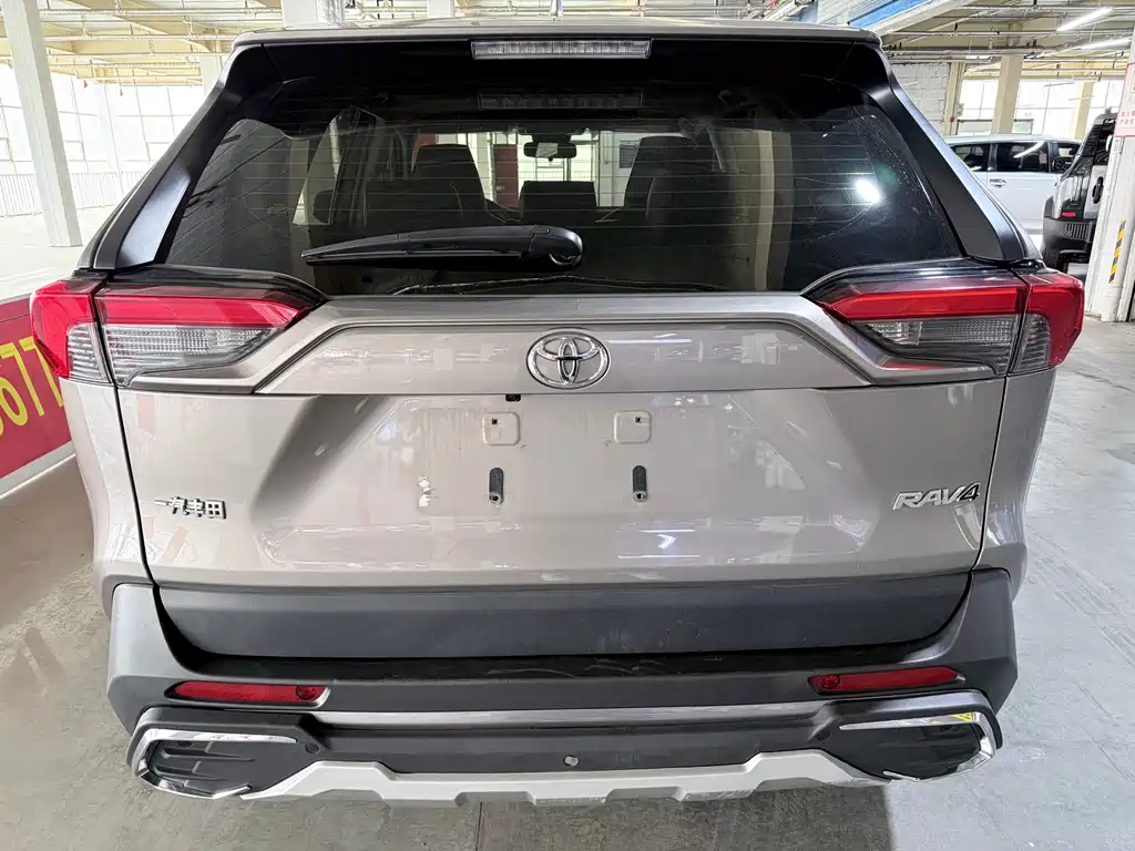 TOYOTA RAV4 RONGFANG