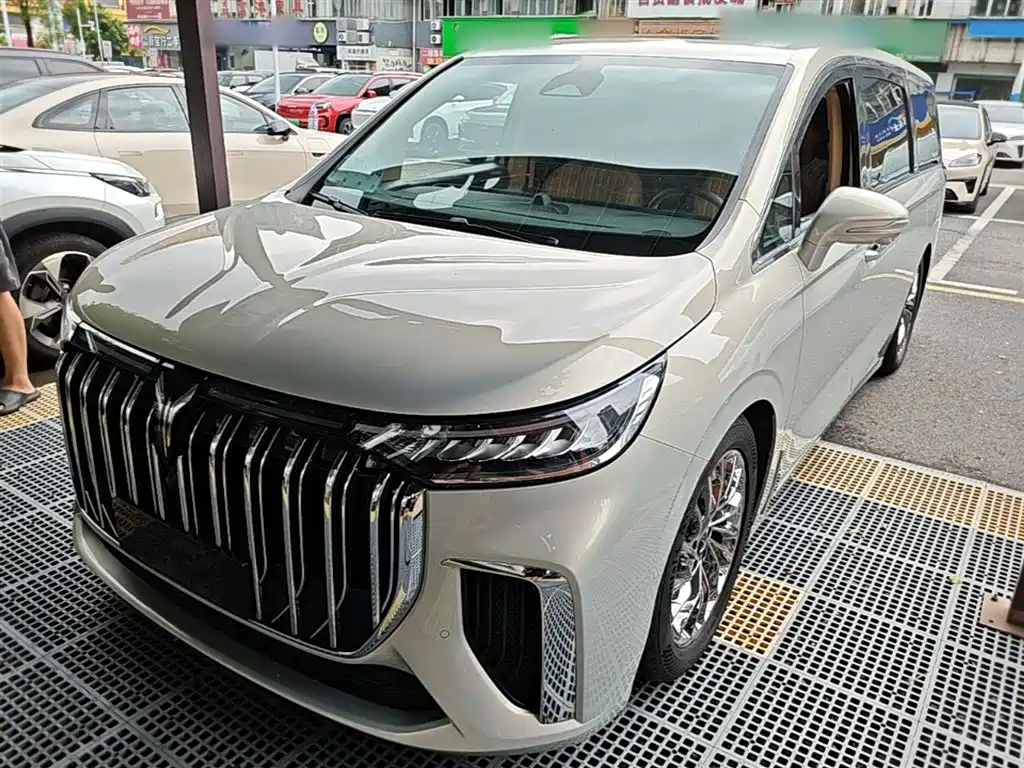 Voyah Dreamer 2024 PHEV Long Range Flagship Edition
