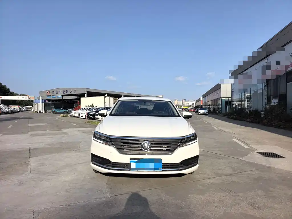 Volkswagen Lavida — миниатюра 2